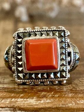 925 Sterling Silver Ring with Square Orange Stone Surrounded by Grey Stones 6.75